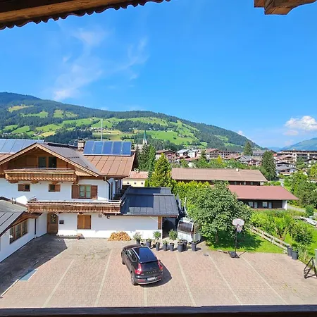 Absolute Active Margret *