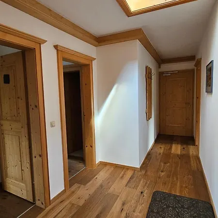 Absolute Active Margret