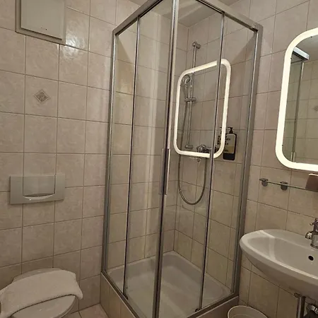 Absolute Active Margret