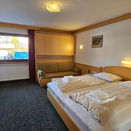 Absolute Active Margret *