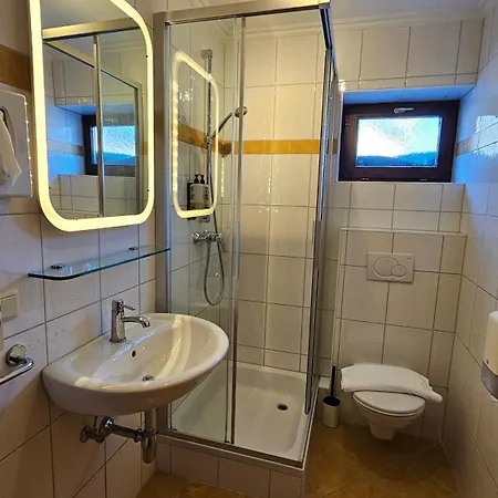 Absolute Active Margret *